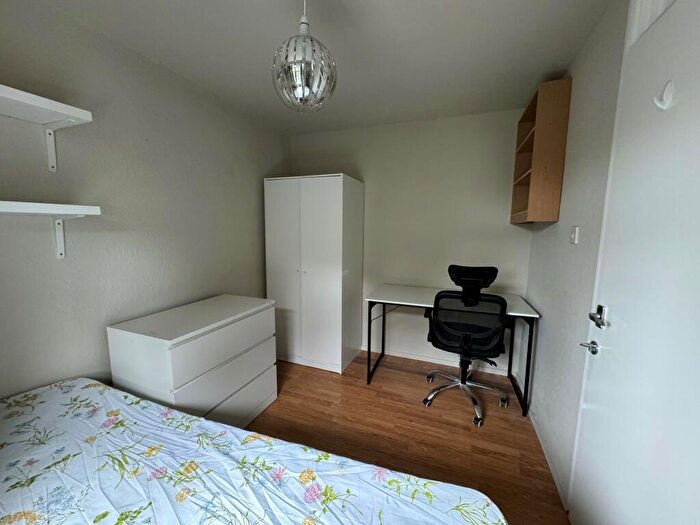 1 Bedroom Property To Rent In Leahurst Cresent, B17