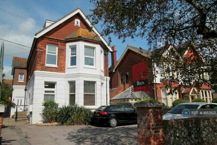 3 Bedroom Flat To Rent In Richmond Road, Worthing, BN11