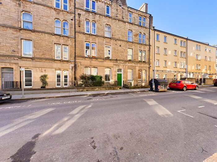 2 Bedroom Flat To Rent In Grove Street, Haymarket, Edinburgh, EH3