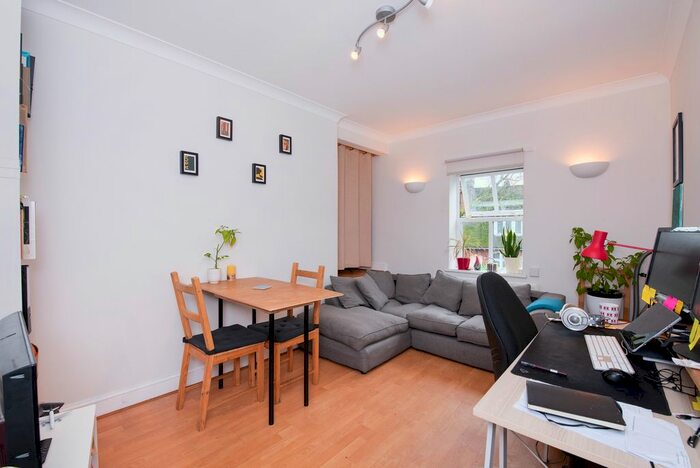 1 Bedroom Flat To Rent In Hanger Lane, London, W5