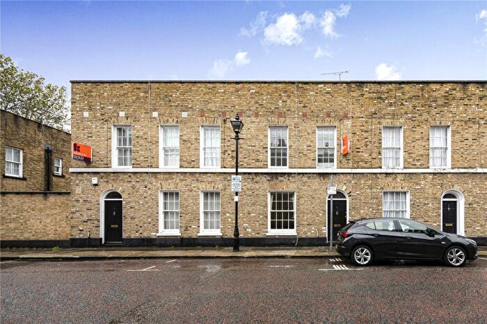 3 Bedroom Terraced House To Rent In Barnes Street, Limehouse, London, E14