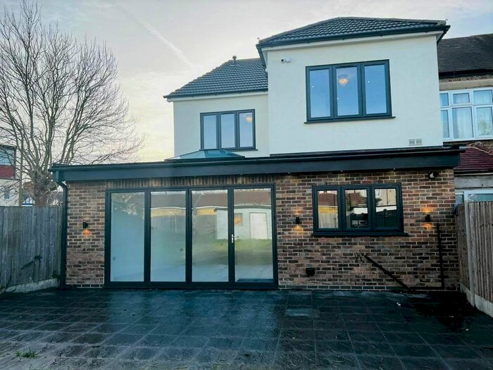 4 Bedroom Property To Rent In Westernville Gardens, Ilford, IG2