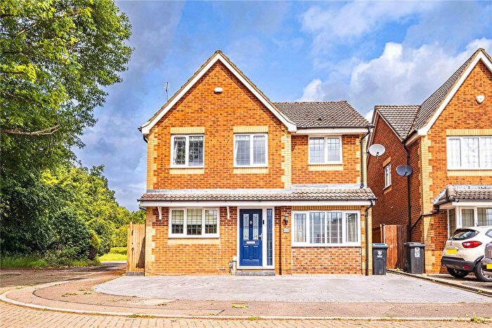 4 Bedroom Detached House For Sale In Halsey Drive, Gadebridge, Hemel Hempstead, Hertfordshire, HP1