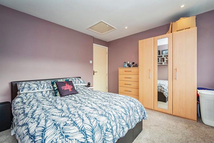 1 Bedroom Flat For Sale In High Street, Rainham, Gillingham, ME8
