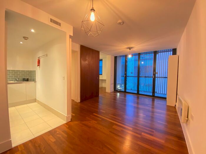 2 Bedroom Flat To Rent In Burton Place, Manchester, Greater Manchester, M15