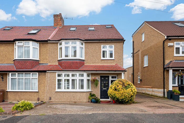 4 Bedroom Semi Detached House For Sale In Kingsdown Road, Cheam, Sutton, SM3