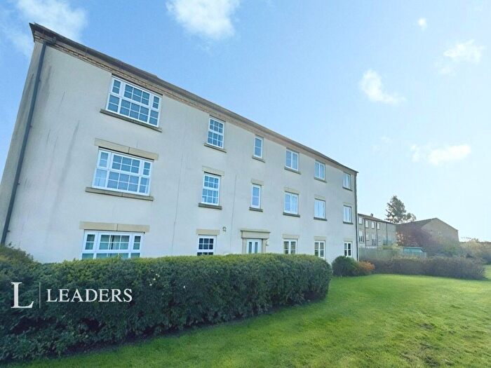 2 Bedroom Flat To Rent In Kings Avenue, Ely, Cambridgeshire, CB7