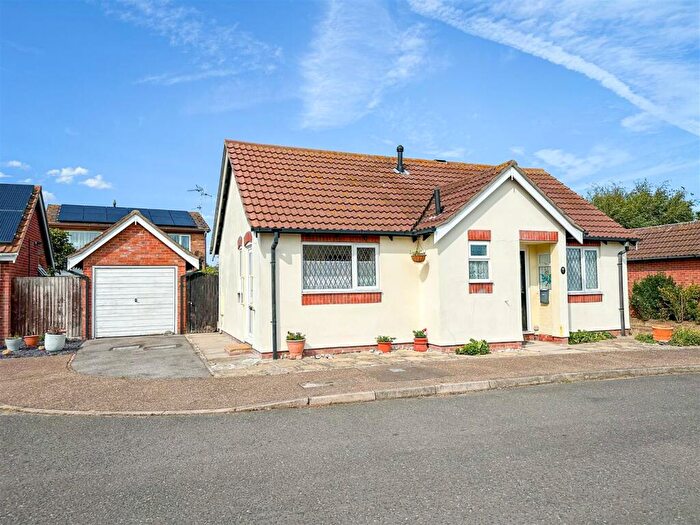 2 Bedroom Detached Bungalow For Sale In Fuchsia Way, Clacton-On-Sea, CO16
