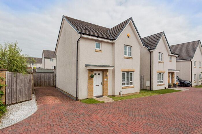 3 Bedroom Detached House For Sale In Merchiston Oval, Brookfield, PA5