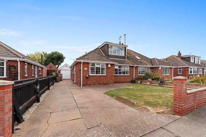 4 Bedroom Semi-Detached Bungalow For Sale In Southern Walk, Scartho, DN33
