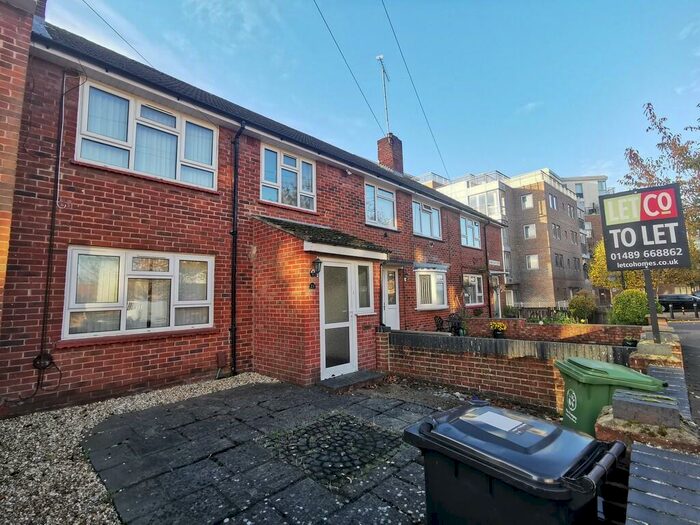 3 Bedroom Terraced House To Rent In Cumberland Street, Portsmouth, PO1