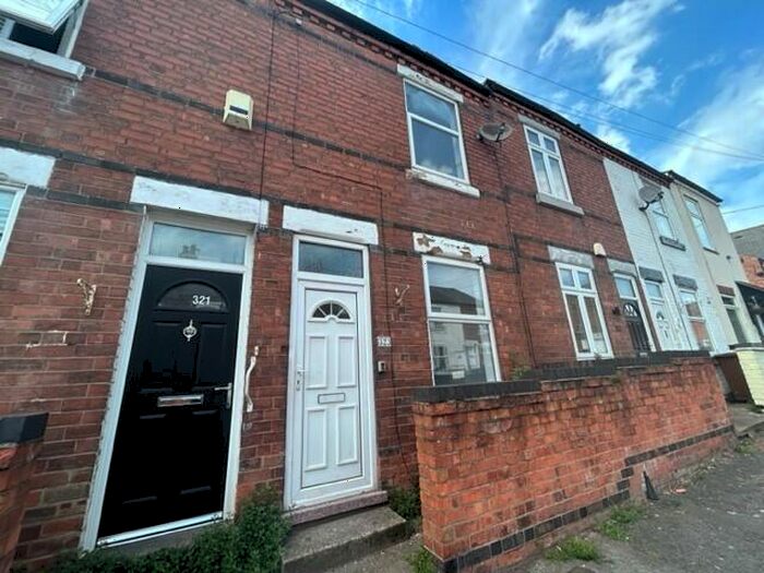 2 Bedroom House To Rent In Gordon Road, Nottingham, NG3