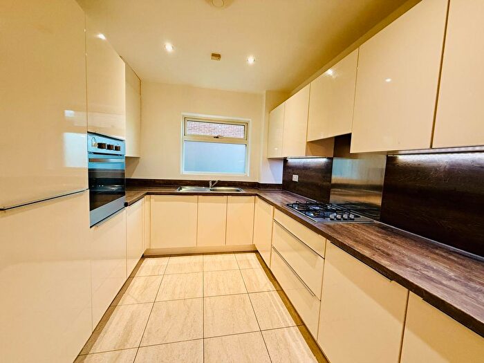 2 Bedroom Flat To Rent In Maven Court, Sudbury Hill, Harrow, HA1
