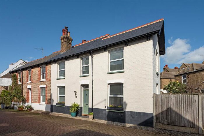 3 Bedroom Semi Detached House For Sale In Fountain Street, Whitstable, CT5
