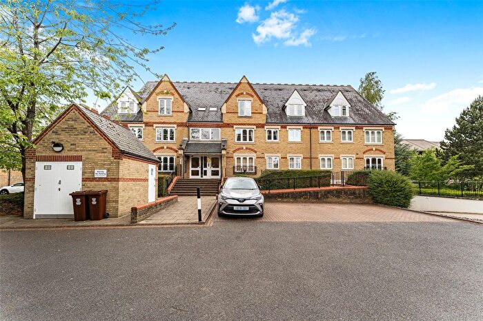 2 Bedroom Flat For Sale In Hallam Close, Watford, Hertfordshire, WD24