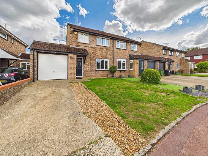 3 Bedroom Semi-detached House For Sale In Devonshire Gardens, Tilehurst, Reading, RG31