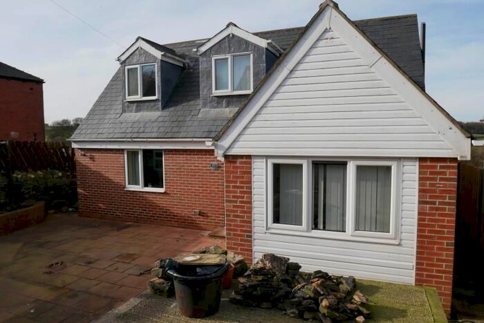 3 Bedroom Detached House To Rent In Back Lane, Grangemoor, WF4