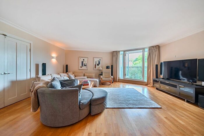 2 Bedroom Flat To Rent In Kings Chelsea, Kings Road Chelsea, SW10