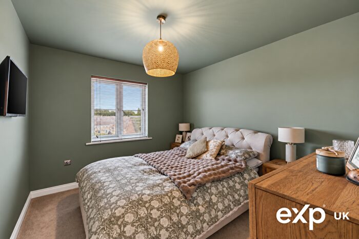 2 Bedroom Apartment For Sale In Archdale Close, Chesterfield, S40