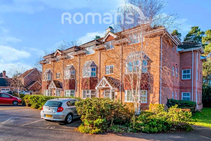2 Bedroom Flat To Rent In Marrow Meade, Fleet GU51