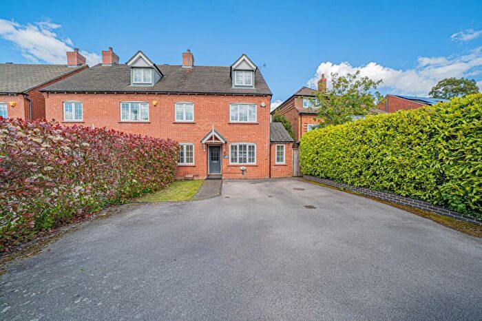 5 Bedroom Semi-Detached House For Sale In Widney Road, Bentley Heath, B93