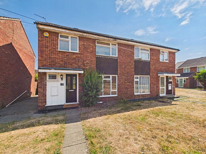 3 Bedroom Semi-Detached House For Sale In Thirlmere Road, Cheltenham, GL51