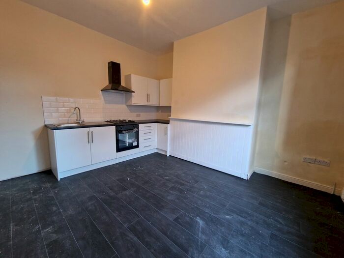 3 Bedroom End Of Terrace House To Rent In Edinburgh Terrace, Armley, Leeds, LS12