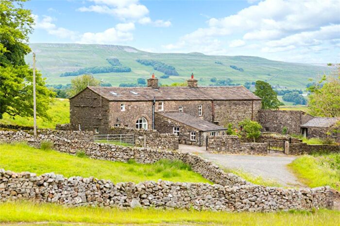 5 Bedroom Link Detached House For Sale In Gayle, Hawes, North Yorkshire, DL8