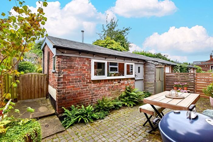 3 Bedroom Terraced House For Sale In Bois Moor Road, Chesham, HP5