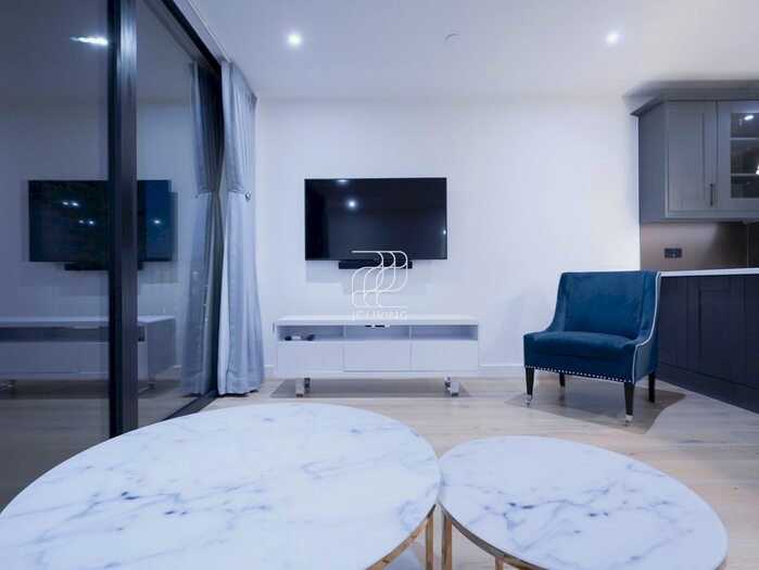 3 Bedroom Flat To Rent In Emery Way, London Dock, London, E1W