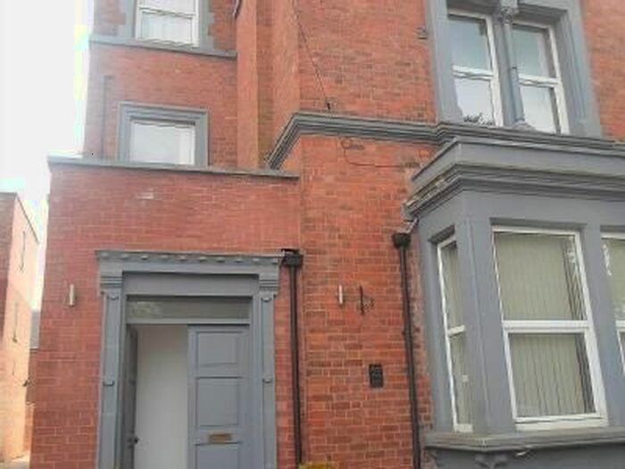 2 Bedroom Flat To Rent In Elmfield Avenue, Leicester, LE2