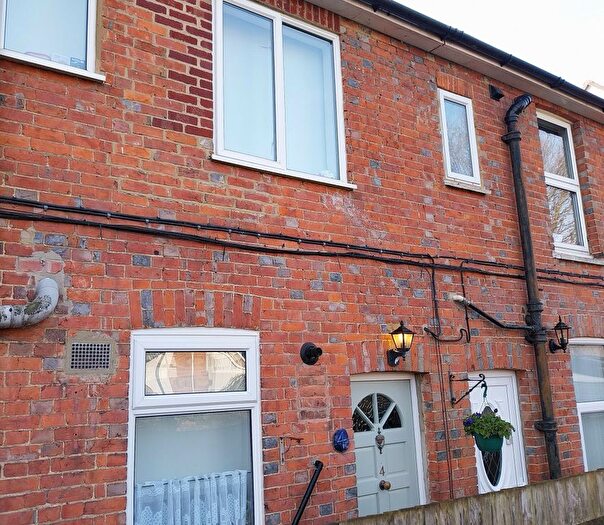 2 Bedroom Terraced House For Sale In Katherine Road, Edenbridge, TN8