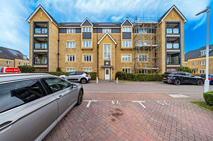 2 Bedroom Flat For Sale In Stone House Lane, Dartford, DA2