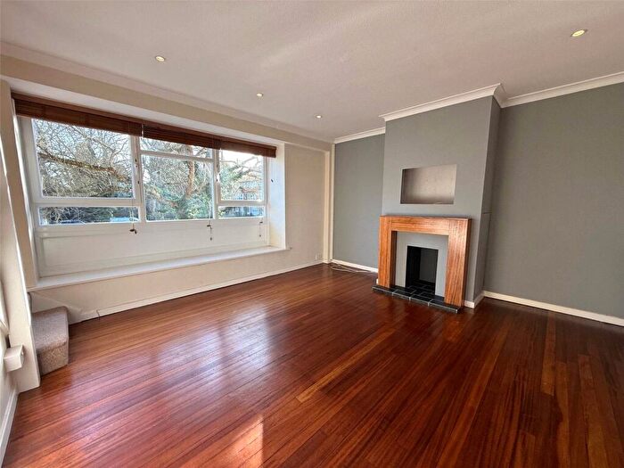 2 Bedroom Maisonette To Rent In Grove Avenue, Epsom, Surrey, KT17