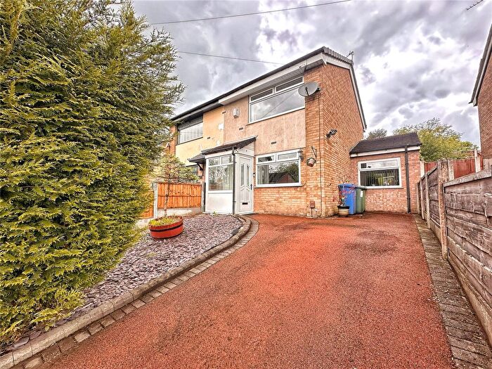 2 Bedroom Semi-Detached House For Sale In Glenwood Drive, Middleton, Manchester, M24