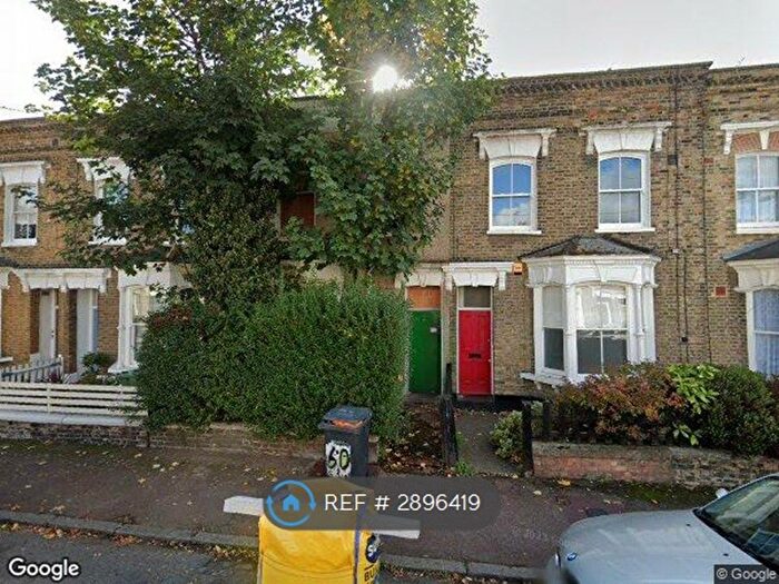 Studio To Rent In Billington Road, London, SE14