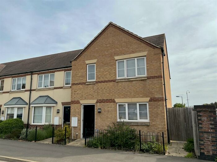 3 Bedroom End Of Terrace House To Rent In Midland Road, Peterborough, PE3