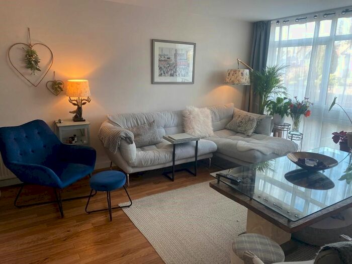 3 Bedroom Terraced House To Rent In Kingshill Road, West End, Aberdeen, AB15