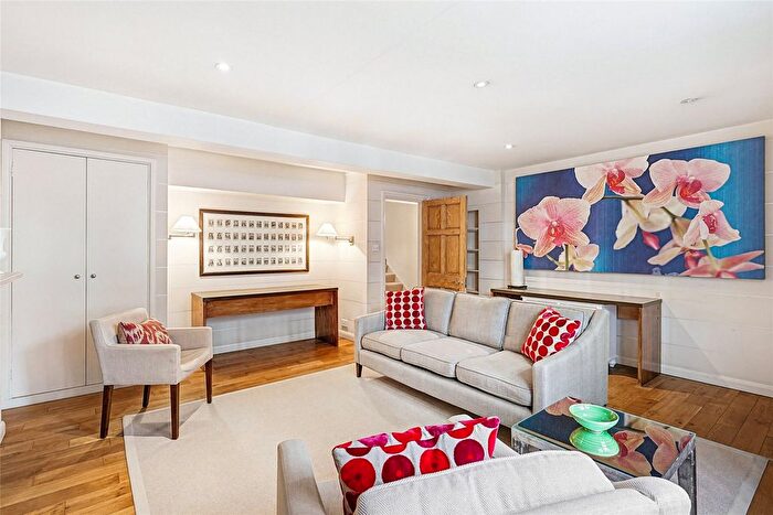 1 Bedroom Flat To Rent In South Terrace, London, SW7