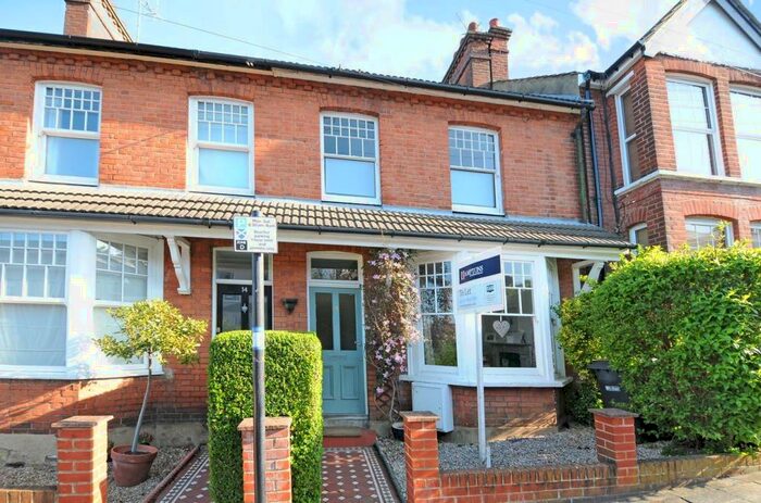 3 Bedroom Semi-Detached House To Rent In Folly Avenue St. Albans, AL3