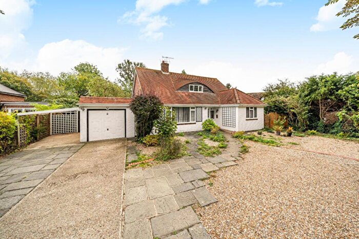4 Bedroom Detached House For Sale In London Road, Guildford, Surrey, GU4