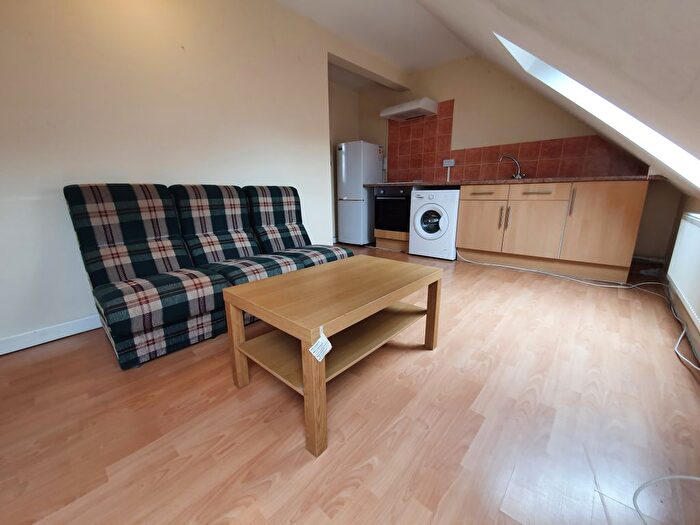 1 Bedroom Flat To Rent In Flat, Mundy Place, CF24