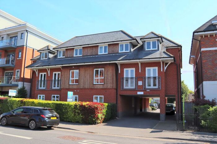1 Bedroom Apartment To Rent In Bridge Avenue, Maidenhead, SL6