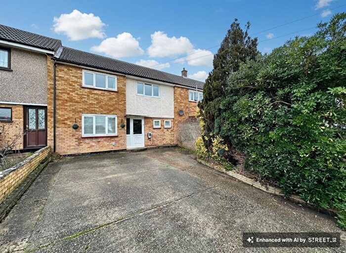 3 Bedroom Terraced House For Sale In Kings Way, Billericay, CM11