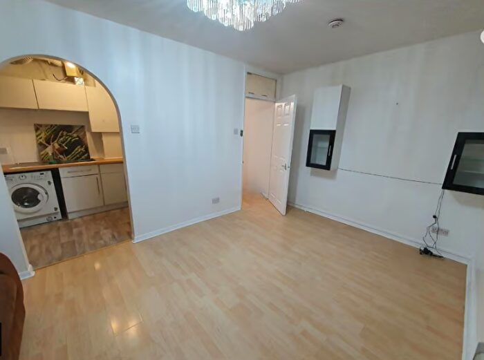 1 Bedroom Flat To Rent In Horseferry Road, London, E14