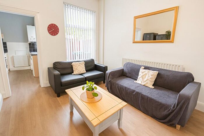 4 Bedroom House To Rent In Edmund Road, Sheffield, S2