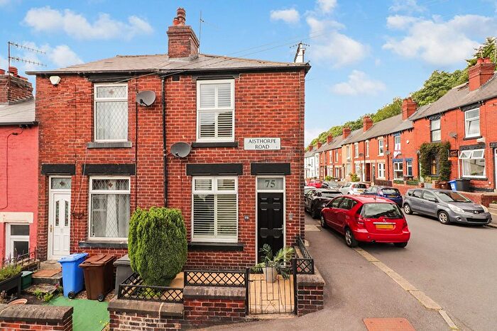 2 Bedroom End Terrace House For Sale In Aisthorpe Road, Woodseats, Sheffield, S8