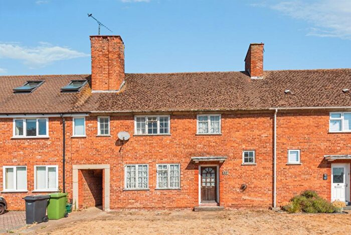3 Bedroom Terraced House For Sale In Darrell Way, Abingdon, OX14