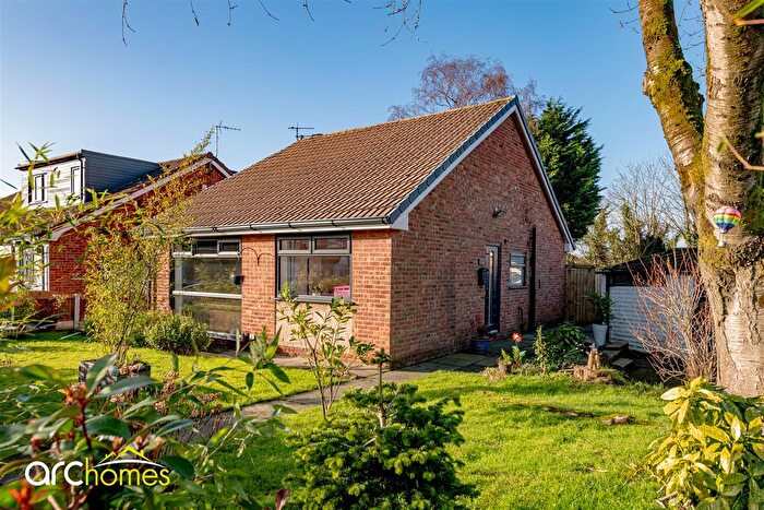 2 Bedroom Detached Bungalow For Sale In Springfield Road, Atherton, Manchester, M46