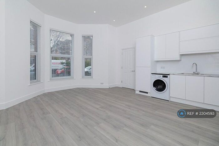 2 Bedroom Flat To Rent In Bouverie Road West, Folkestone, CT20